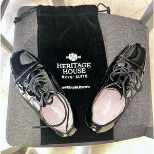 Beautiful pat and leather shoes.